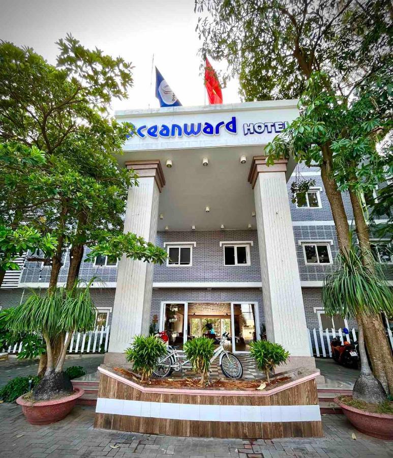 Oceanward Hotel & Resort Long Hai Esterno foto